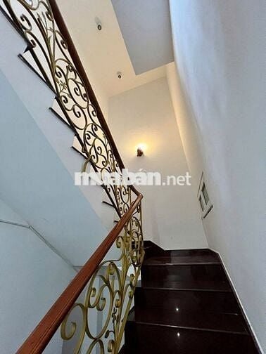 TÒA NHÀ NGUYỄN BỈNH KHIÊM, QUẬN 1 - Hầm 5 Tầng Thang máy - 60 Triệu