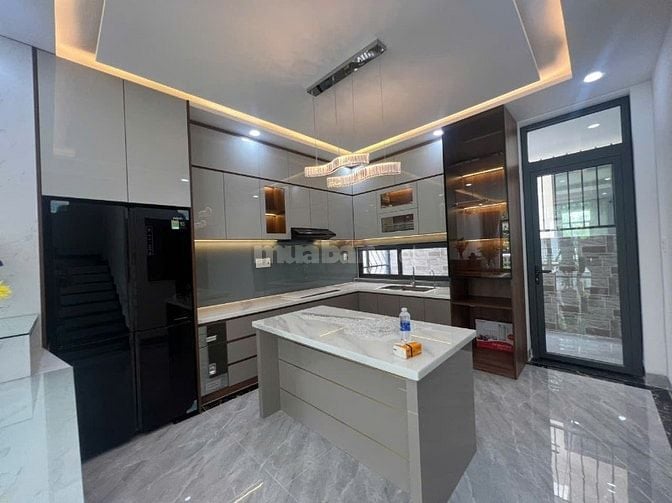 🌟 BÁN NHÀ PHỐ LIỀN KỀ – TRUNG TÂM THỊ TRẤN BẾN LỨC, LONG AN 🌟