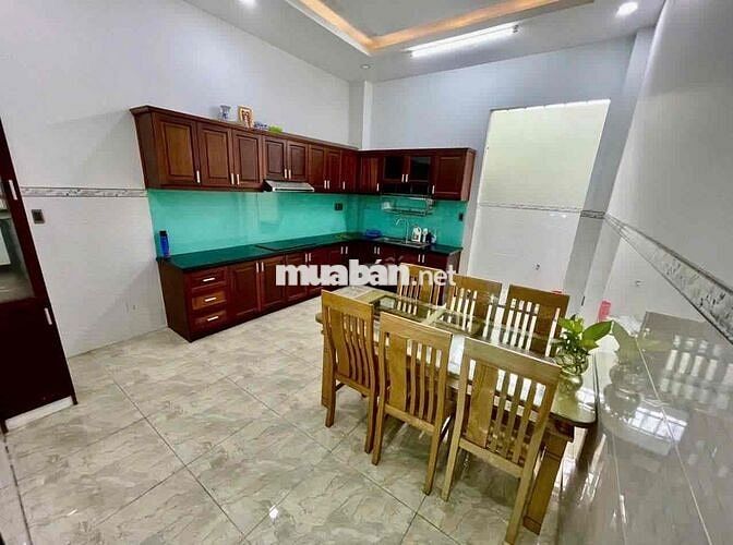 NHÀ TRỆT 2 LẦU 4PN-5WC - ĐẬU XE HƠI THOẢI MÁI- SÁT GÒ VẤP