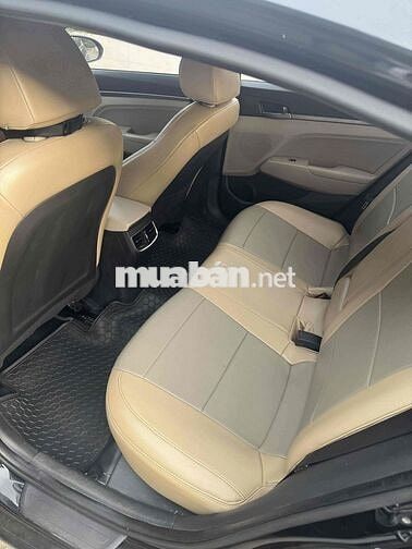Hyundai Elantra 2019 1.6 MT - 134000 km