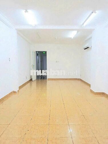 🏬 Cho thuê nhà đẹp Q1 – Hầm, 3L, TM – 4x20m chỉ 58tr/tháng