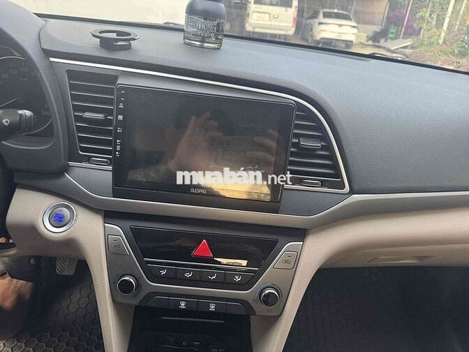 Hyundai Elantra 2019 1.6 MT - 134000 km