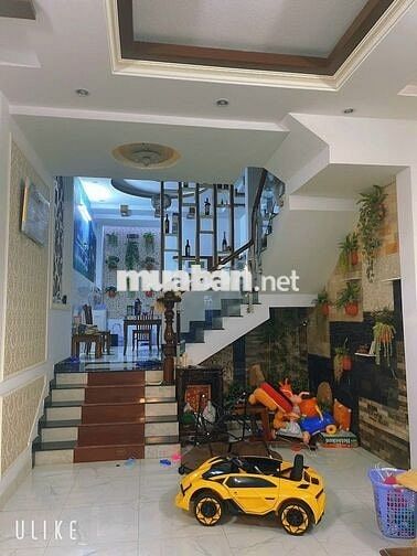 Cho thuê nhà HXH 175/6A Nguyễn Thiện Thuật P.1 Q.3