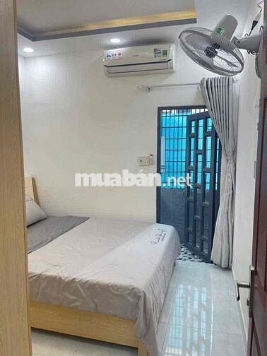 Cho thuê nhà 2PN, 3WC nội thất cơ bản ngay chợ Thạch Đà