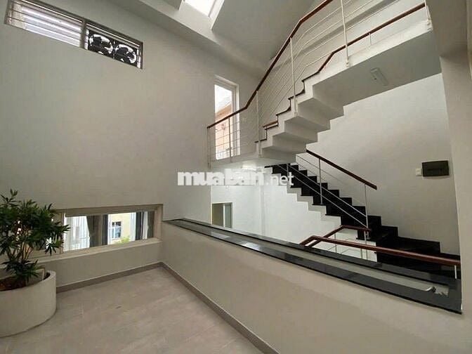 Cho Thuê Nhà Mặt Tiền Khu Biệt Thự Cao Cấp - Có Hầm- 7 x 26 mét