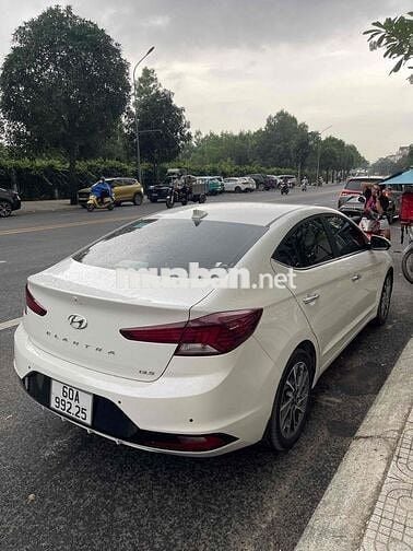 Hyundai Elantra 2021 2.0 AT - 62000 km