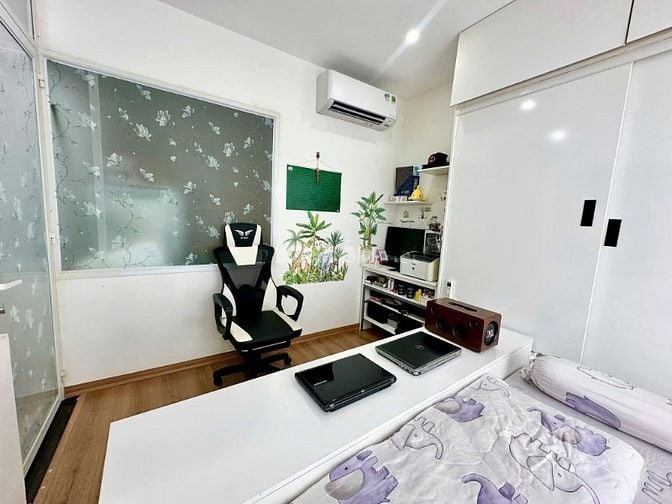 12tr5/tháng, Nội thất, 85m2, 2PN, C/c Screc, Q3, Trường Sa, Nhà mới.