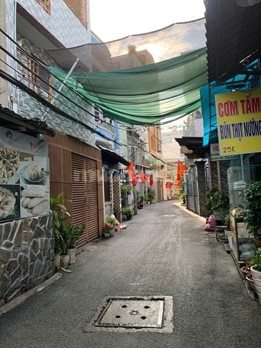 HẺM XE HƠI THÔNG QUANG TRUNG, P8, GV, HCM 4X10M NGAY TRƯỜNG NGUYỄN CÔN