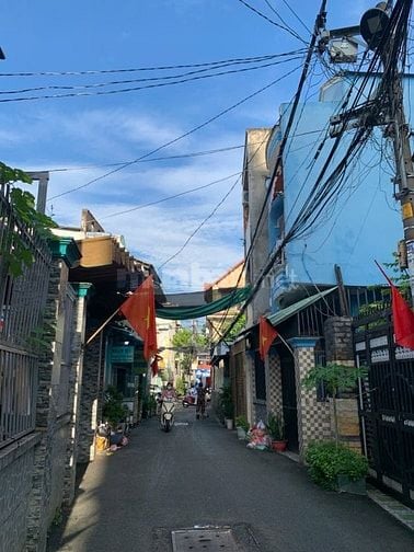 HẺM XE HƠI THÔNG QUANG TRUNG, P8, GV, HCM 4X10M NGAY TRƯỜNG NGUYỄN CÔN