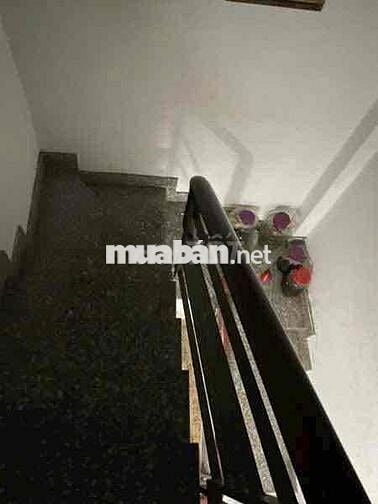 nhà 2 tầng 2 phòng ngủ 3wc hẻm xe tải đường số 12. BHH Bình Tân