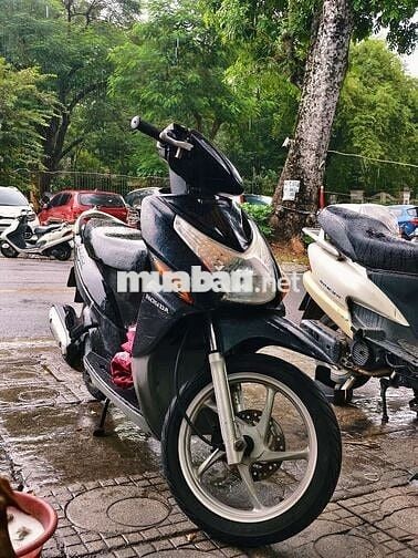 Bán xe click đang sử dụng