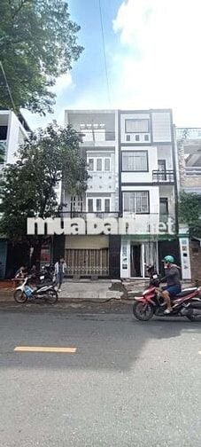 Nhà đường kinh Doanh DT 4,5x20. KC 3,5 tấm vỉa hè rộng