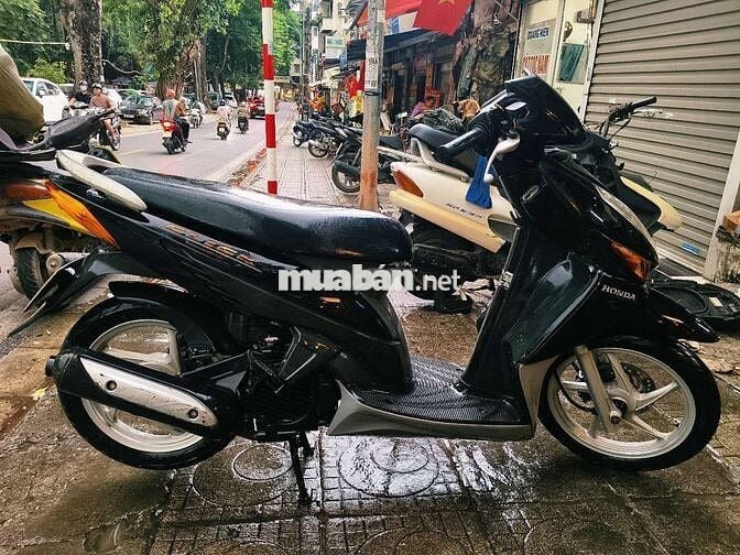 Bán xe click đang sử dụng