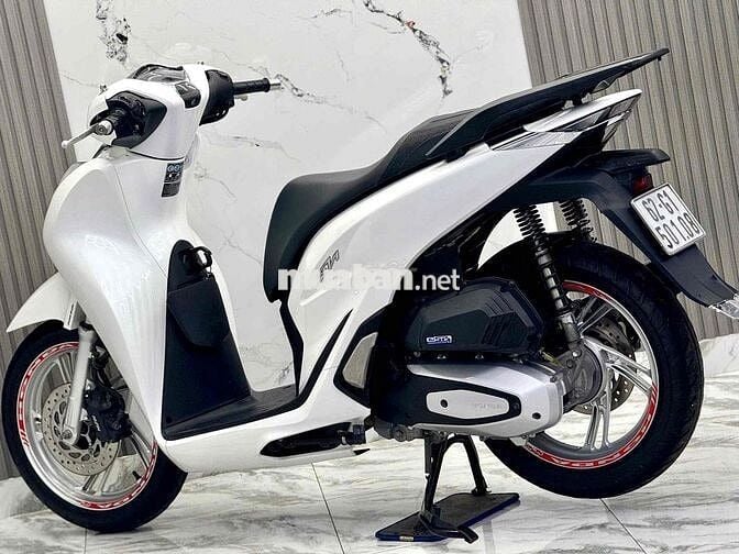 Sh 125 2022 bst 9chủ ký giấy zin nợ xấu trả 50% ạ