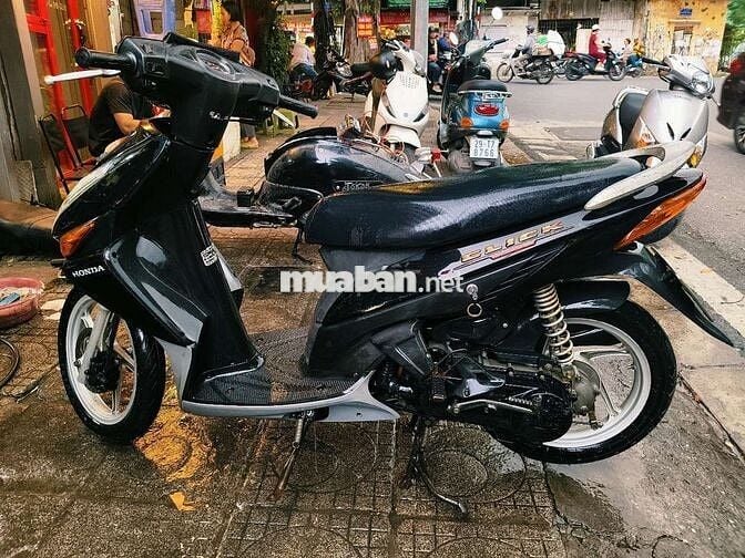 Bán xe click đang sử dụng