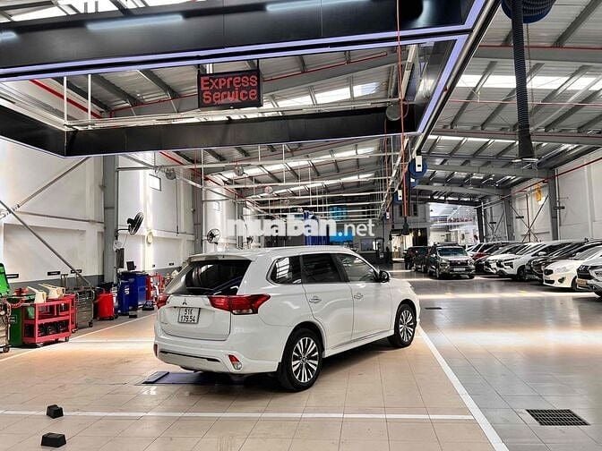 Mitsubishi Outlander 2022 2.0 Premium - 26326 km