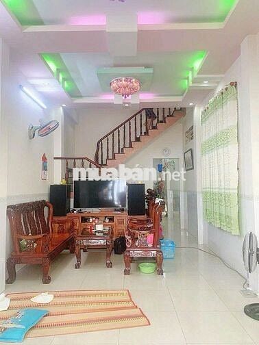 Cô Hồng Cần Bán nhà Trệt Lầu 150m2, 1ty350, SHR