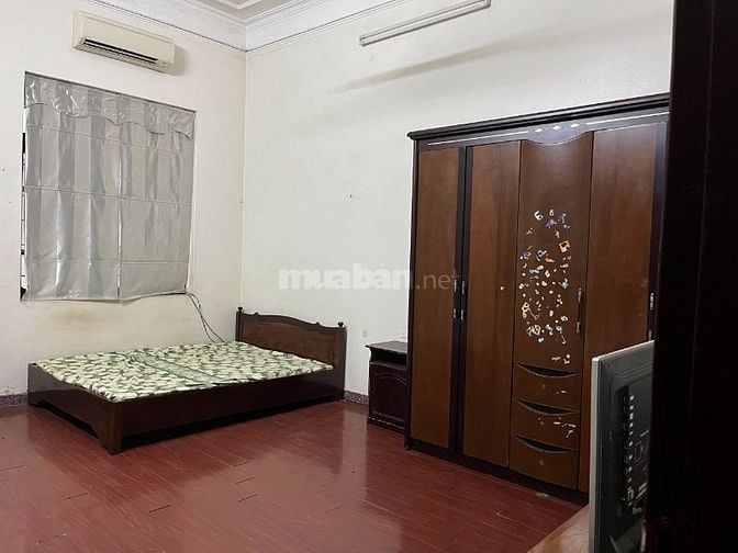  Cho thuê nhà ngõ 93 hoàng quốc việt 65m x4T giá 15tr/th