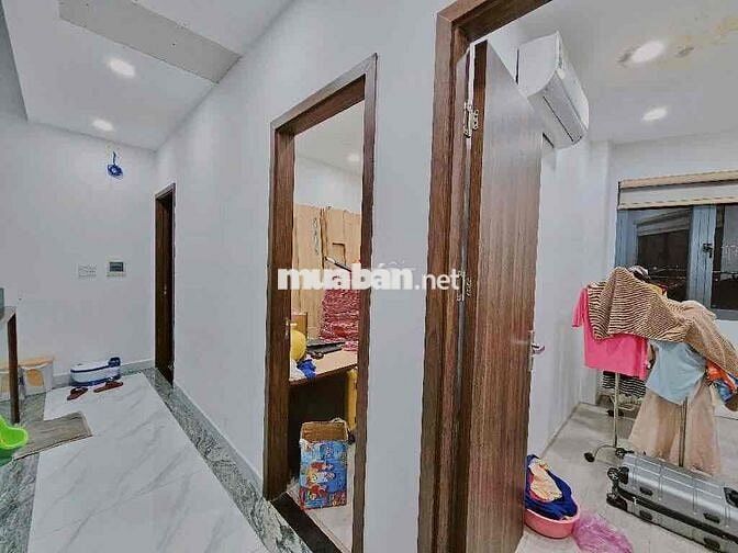 • NHÀ 4 TẤM - 4PN - Q THỦ ĐỨC CŨ • DT 81M2 (GIỮA 5 TOÀ CHUNG CƯ)