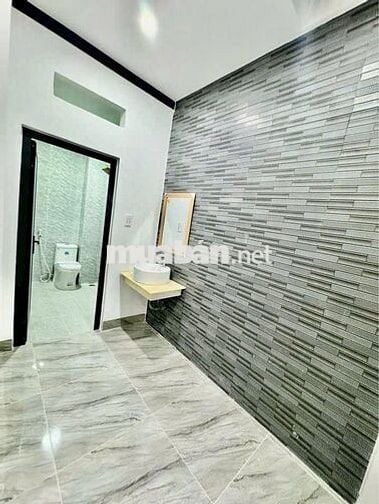 Nhà gác lửng mới xây giá 1ty690, SHR thổ cư giáp trường lái Bửu Long