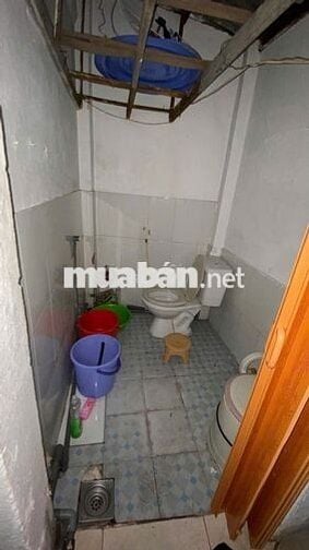 Anh về Q2 cho thuê nhà NC ngay mặt tiền NTT