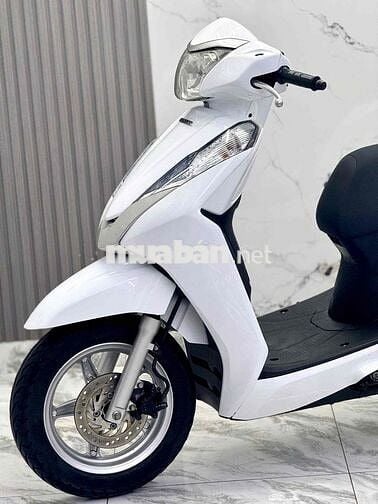 lead 2014 bst 9chủ ký giấy xe đẹp nợ xấu trả 50% ạ
