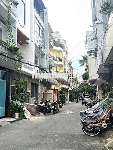 Cho Thuê Nhà Đường Lữ Gia, Quận 11 ( 5PN, Nhà Đẹp, Sân Thượng )