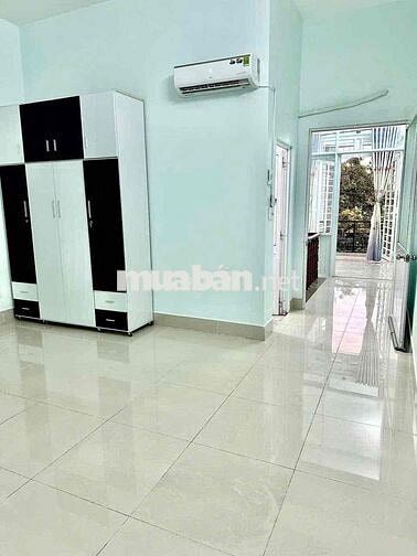 GẦN TRUNG TÂM Y TẾ PHƯỜNG LINH TÂY NHÀ 2 PN 2WC HẺM Ô TÔ LÀM VPCTY +