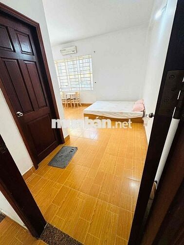 Cho Thuê Phòng Sát Sân Bay Nội Thất đầy đủ, có thang máy