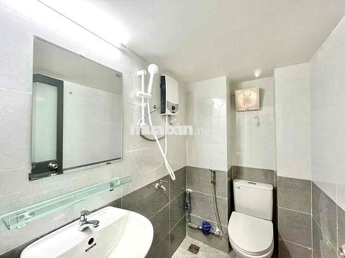 GÁC LỬNG MỚI XÂY - FULL NỘI THẤT NGAY CHỢ HOÀNG HOA THÁM