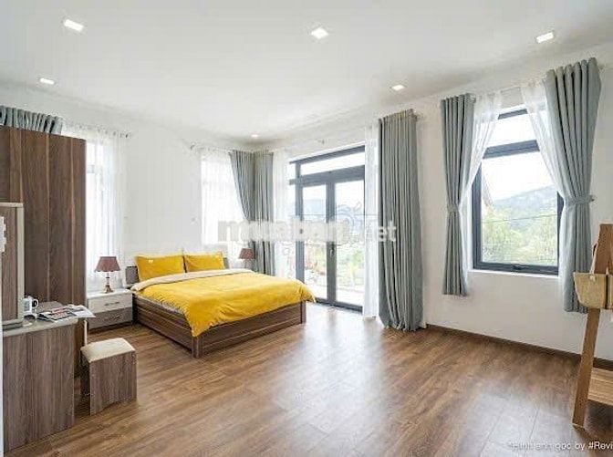 Villa sang trọng mặt tiền đường An Sơn  P.4, Đà Lạt. Diện tích 212m²