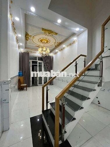 Chủ nhà kẹt tiền bán gấp đi định cư mỹ