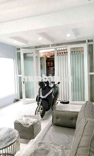 Cho thuê nhà nguyên căn.Đường Cách Mạng Tháng Tám.Phường 13.Quận 10.