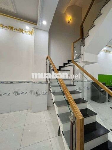 Chủ nhà kẹt tiền bán gấp đi định cư mỹ