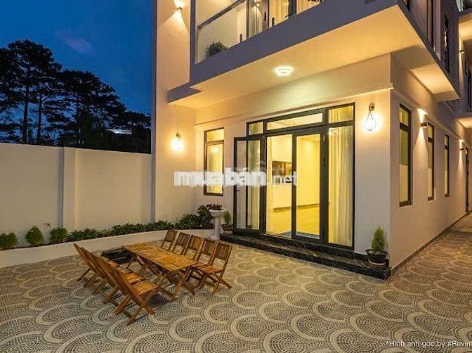 Villa sang trọng mặt tiền đường An Sơn  P.4, Đà Lạt. Diện tích 212m²