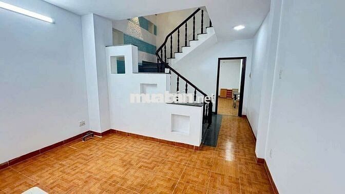 NHÀ HẺM QUANG TRUNG 2 TẦNG LẦU DT THUÊ RỘNG 4X28
