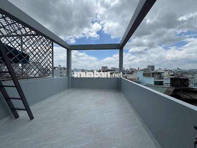 Nhà đẹp y như 4 x 22 có 6pn 7wc sân thượng full nội thất cao cấp