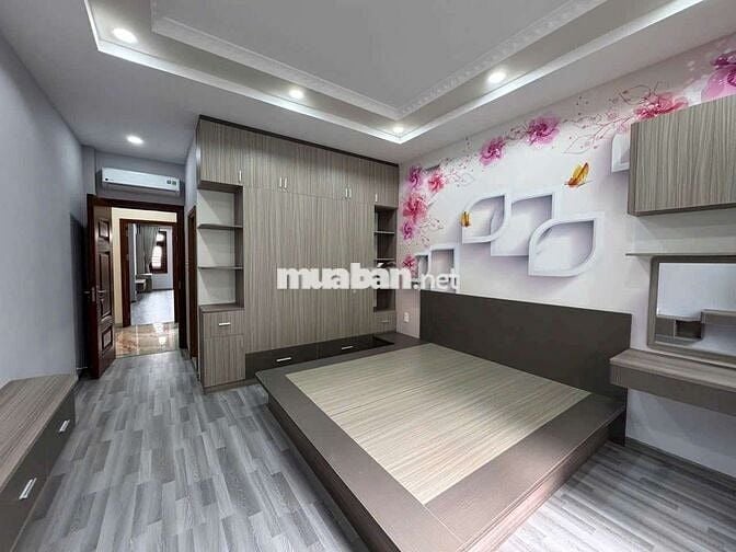 Nhà đẹp y như 4 x 22 có 6pn 7wc sân thượng full nội thất cao cấp