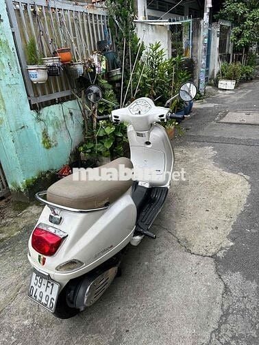 nhà dư xe cần bán xe vespa đời 2011 biển thủ đức