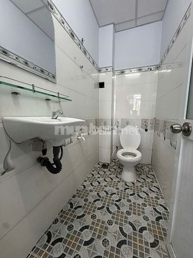 Chủ bể nợ cần bán nhà 1t1l(4x10)3pn 2nvs Hóc Môn Nguyễn Văn Bứa