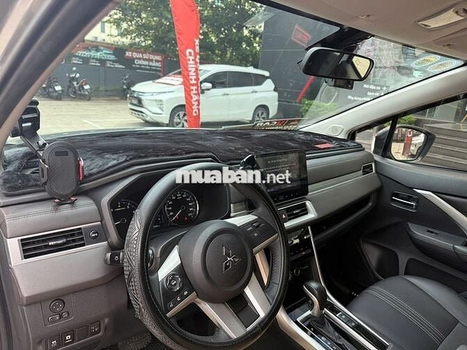 Mitsubishi Xpander 2024 Premium 1.5 AT - 23400 km