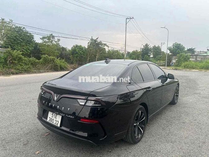 VinFast Lux A2.0 2022 A2.0 Tiêu chuẩn - 60000 km