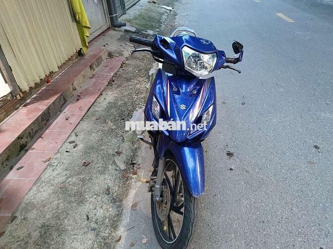 E cần bán hoặc gluu xe ga