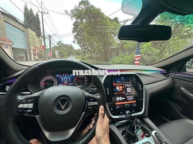 VinFast Lux A2.0 2022 A2.0 Tiêu chuẩn - 60000 km