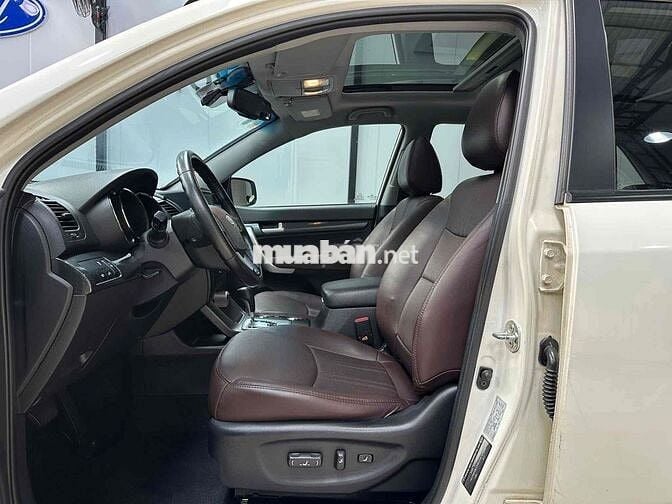 Kia Sorento 2012 GAT 2WD 2.4 - 124000 km
