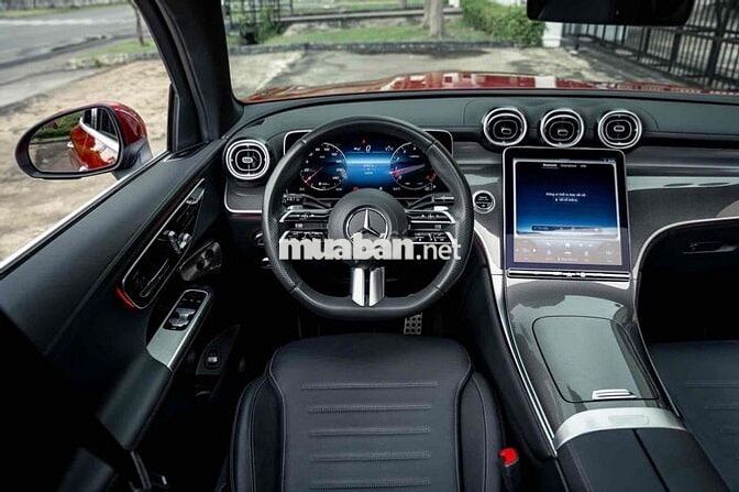 GLC300 4Matic All New - 9000 km - 2tỷ2 là LẤY