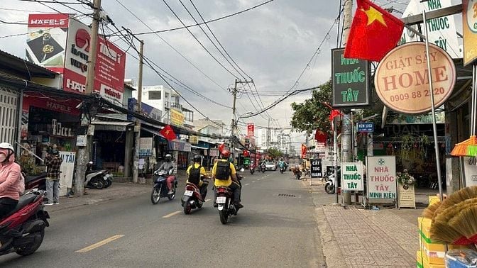 Cho thuê mặt tiền kinh doanh buôn bán Lê Văn Lương , Phước Kiển.