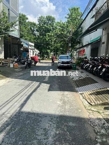 🆘🆘🆘Khu Tên Lửa- —-Giá rẻ chỉ 8 tỷ - Nhà cấp 4, Hai mặt tiền trước sau