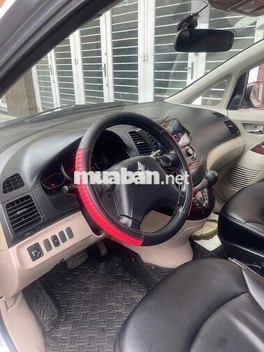 Mitsubishi Grandis 2009 2.4 Mivec - 138000 km