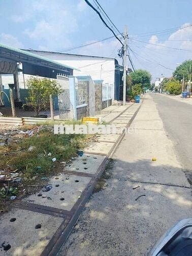 Bán đất Nguyễn Văn Khạ, TT Củ Chi . DT 200m2 sổ hồng riêng, Giá 1 tỷ 5